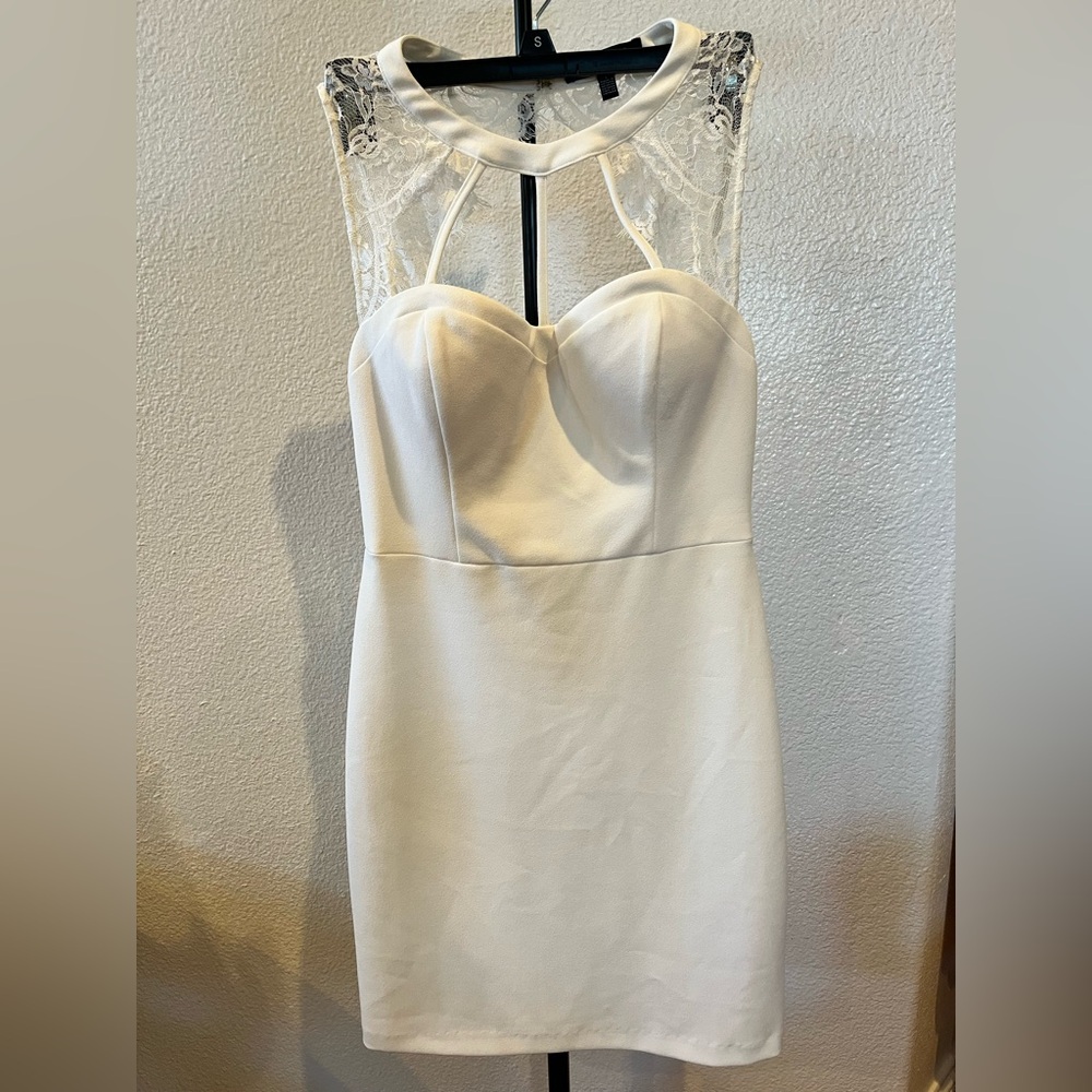 Elegant White Lace Dress